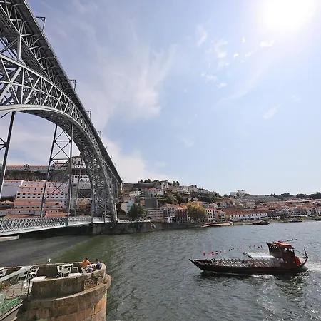 Flh Sá Da Bandeira Modern *