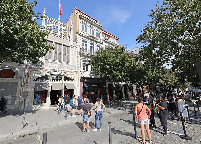 Flh Sa Da Bandeira Modern Porto