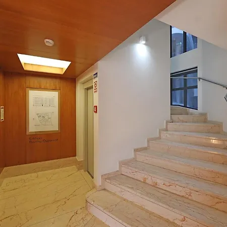 Flh Sa Da Bandeira Modern