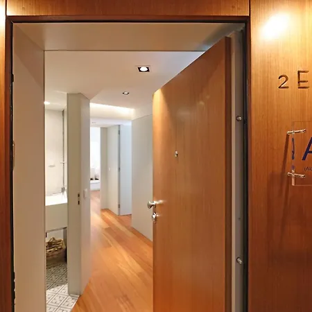 Flh Sa Da Bandeira Modern