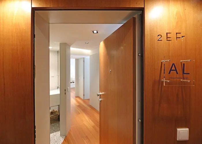 Flh Sá Da Bandeira Modern