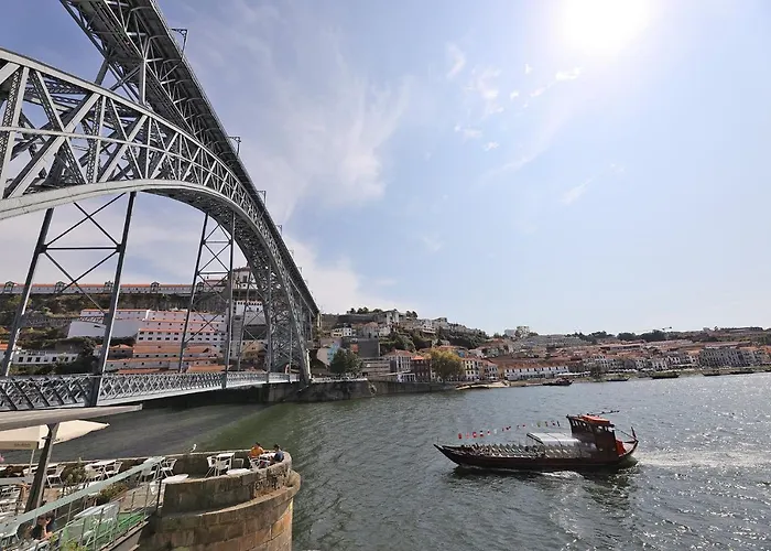 Flh Sá Da Bandeira Modern *