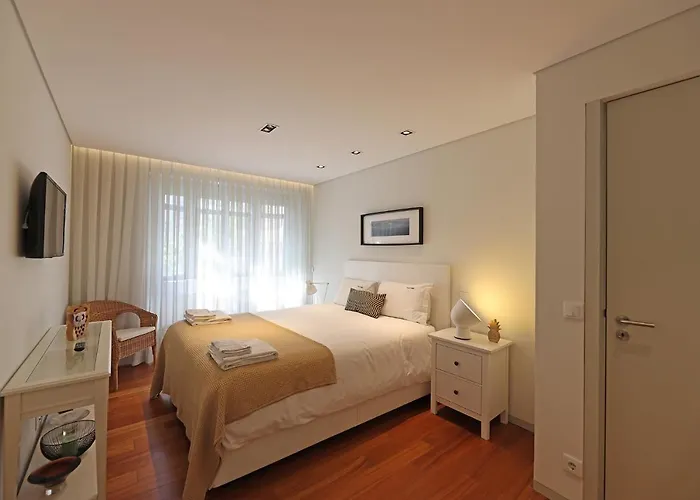 Flh Sá Da Bandeira Modern