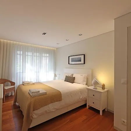 Flh Sá Da Bandeira Modern